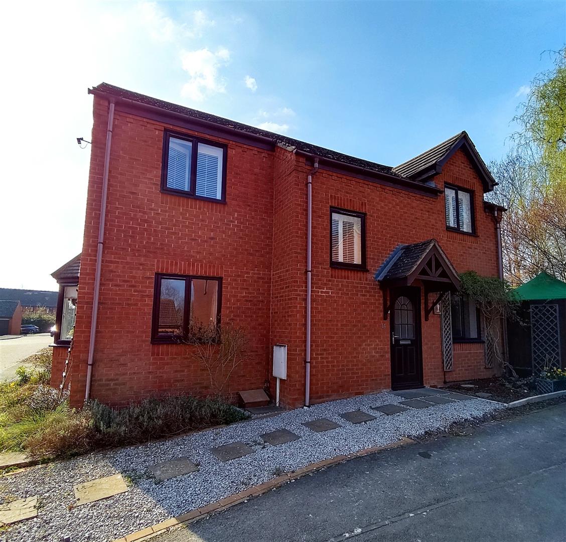 **FOUR BEDROOM DETACHED HOUSE**<br/><br/>This fantastic opportunity of a four bedroom detached property in the sought after area of Shenley Brook End is offered for sale. Benefits include a recently refurbished kitchen, single garage and off road parking